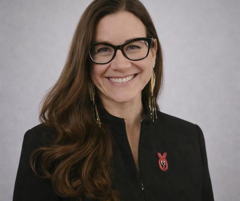 Headshot of Tabatha Bull